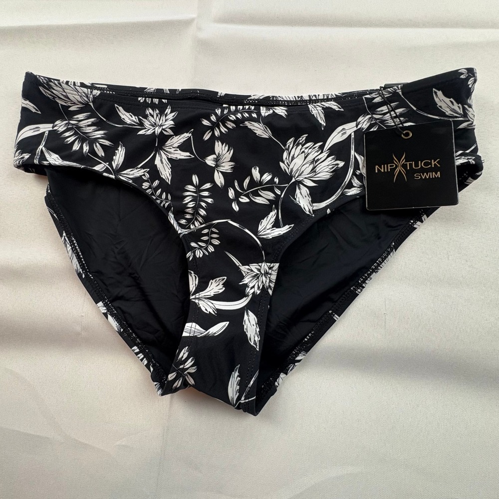 NipTuck Swimsuit Bottom‎ Floral Black White Sz 10 NEW Beach Resort Wear Vacation